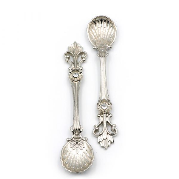 Silver shell teaspoon