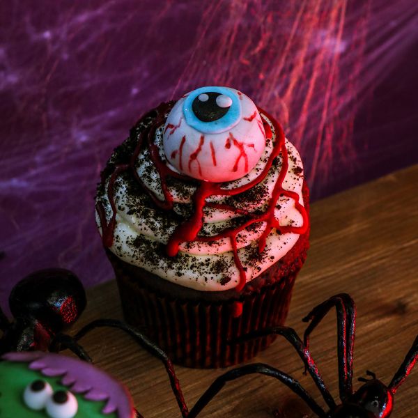 Haunted Cupcakes 8/pc